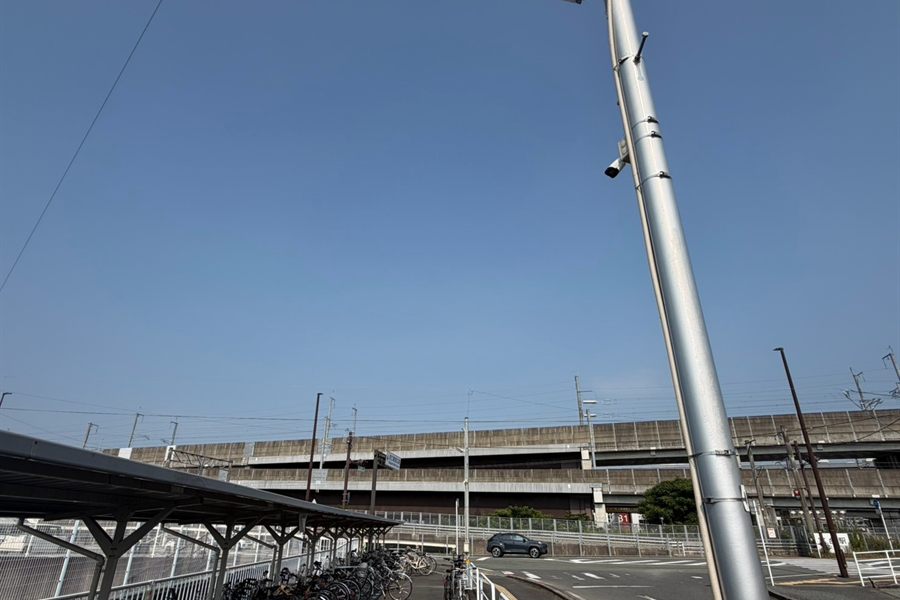 富合駅駐輪場に設置された防犯カメラ
